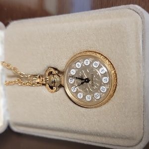 Vintage Avon Presidents Club Watch Pendant Necklace c.1981